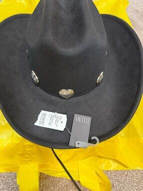 black cowgirl heart hat